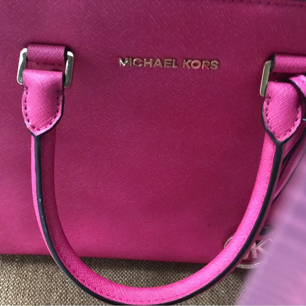 MICHAEL KORS HANDBAG WITH CROSSBODY STRAP   EUC